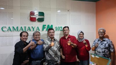 Wawali Harris Bobihoe Sapa Pendengar Camajaya FM, Paparkan Program Kota Bekasi