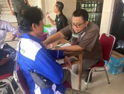 Jelang May Day, Polres Metro Bekasi Kota Gelar Bakti Kesehatan untuk Elemen Buruh
