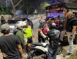 Jaga Kamtibmas, Polsek Bekasi Selatan Gelar Razia Dini Hari
